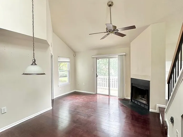 4327 Pembrook Village Dr — Photo 4