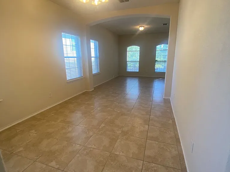 823 Point Cv — Photo 10