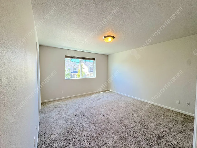 20570 SE Cameron Ave — Photo 8