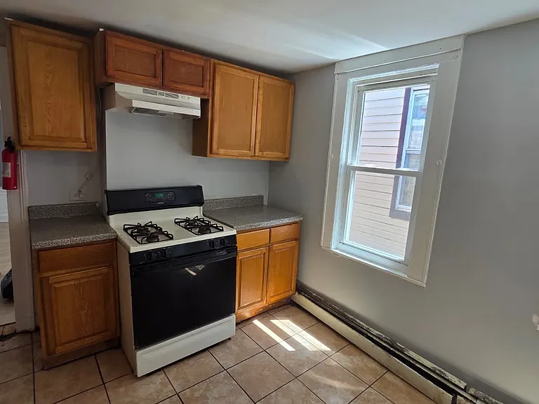 158 Parker St #2 — Photo 8