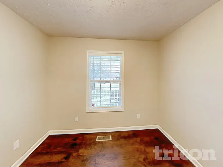 1218 Bolton Dr — Photo 11