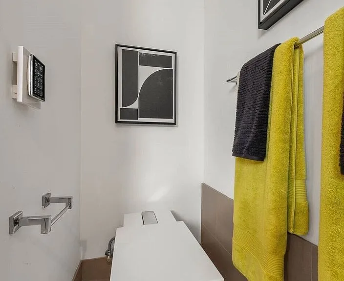 315 W Galer St #102 — Photo 32