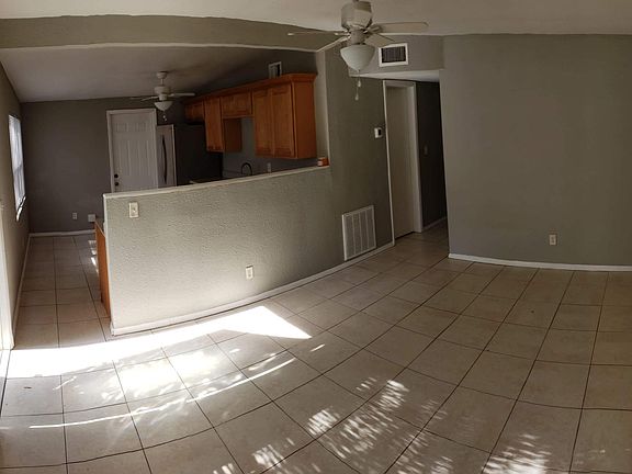 4th image of 2705 36th Ave N