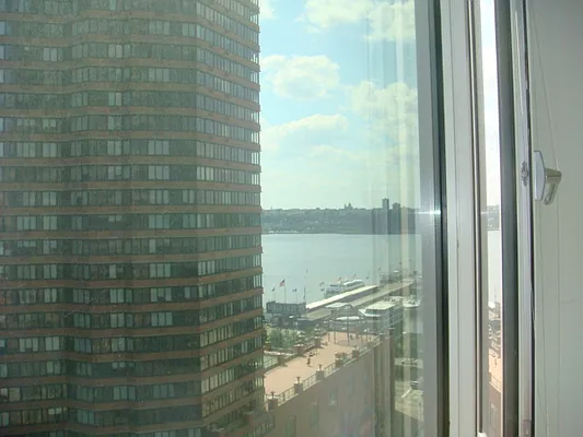 Rented by Luxury Property Group | media 40