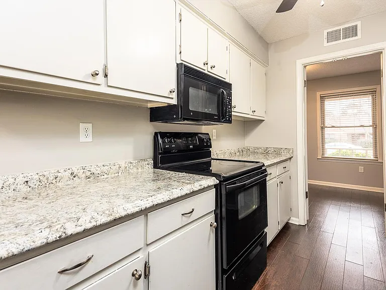 3935 N Heatherhill Dr — Photo 6