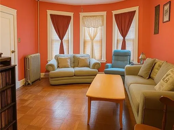 693 Georgia Avenue image 6 of 31