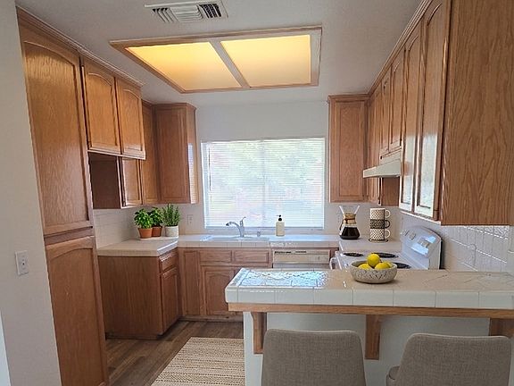 3rd image of 2356 N Brunswick Ave