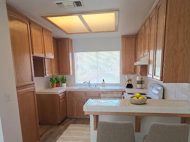 2356 N Brunswick Ave — Photo 3