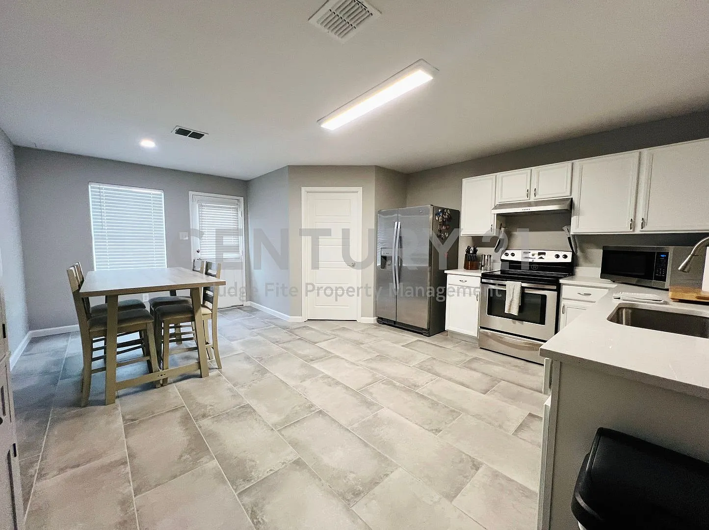Beautifully Maintained 3/2/2 in Northwest ISD For Rent! — Photo 4