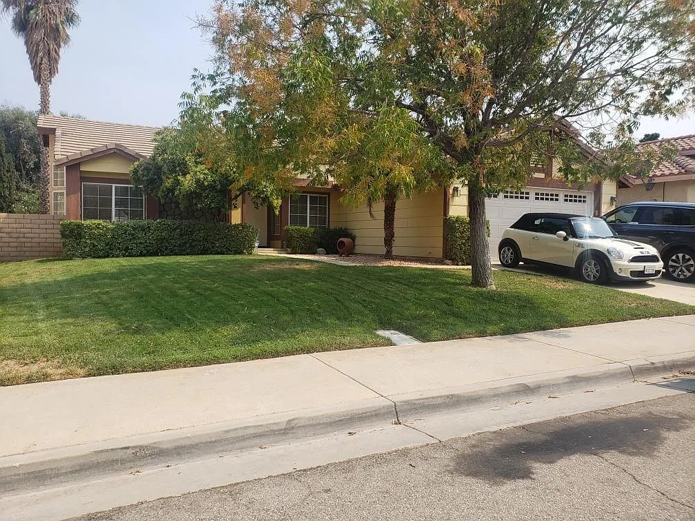 3 bed, 1726 sqft, $3,200 — Photo 2
