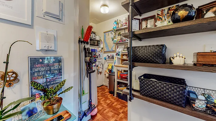 Rented by Bond New York | media 17