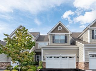 11 Pritchard Ct, Fishkill, NY 12524