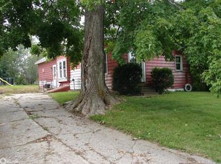 615 S Locust St, Mount Pleasant, IA 52641