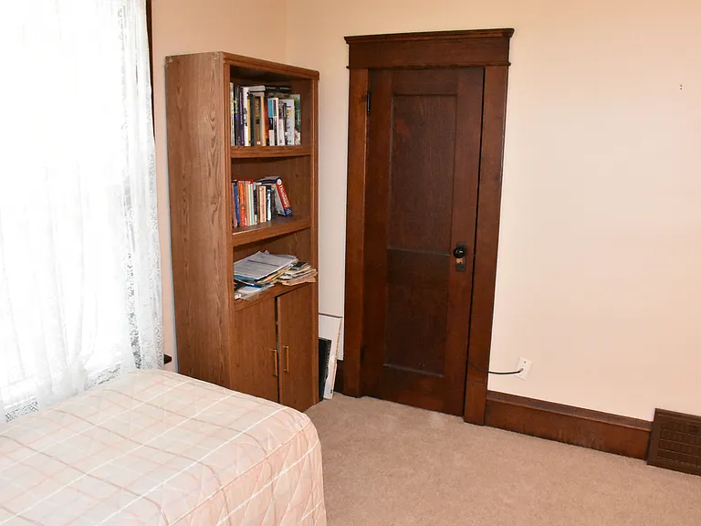 618 Walnut St — Photo 23