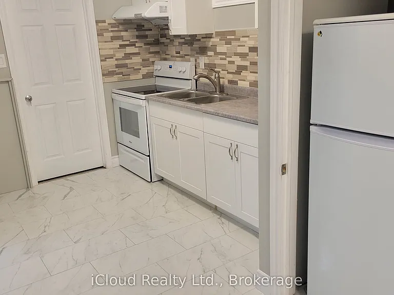 296 Hickling Trl — Photo 6