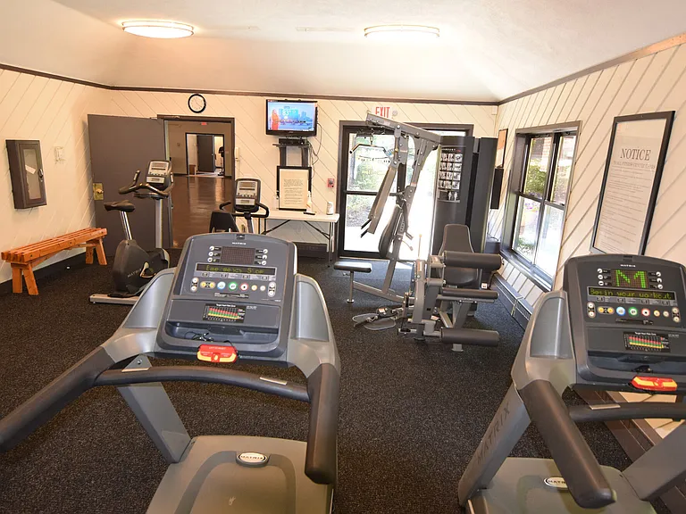 Kings Lynne Apts — Photo 14