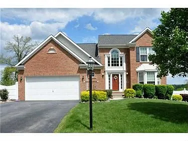 103 Dupont Dr photo 1
