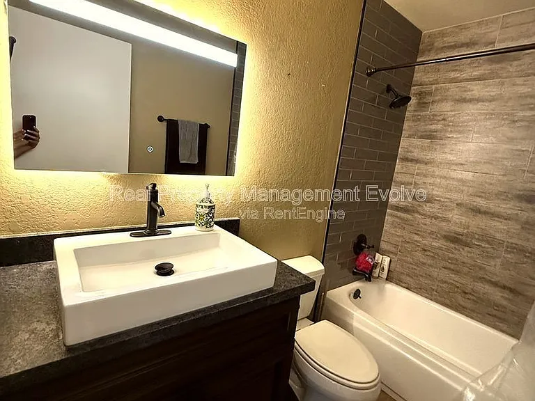 16645 N 34th Dr — Photo 16