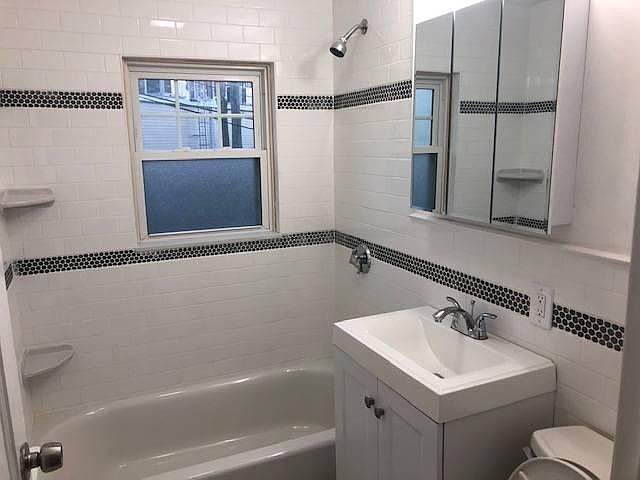 2nd image of 941 Furnace Brook Pkwy APT 1