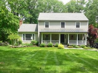63 Woodlawn Dr, Ridgefield, CT 06877