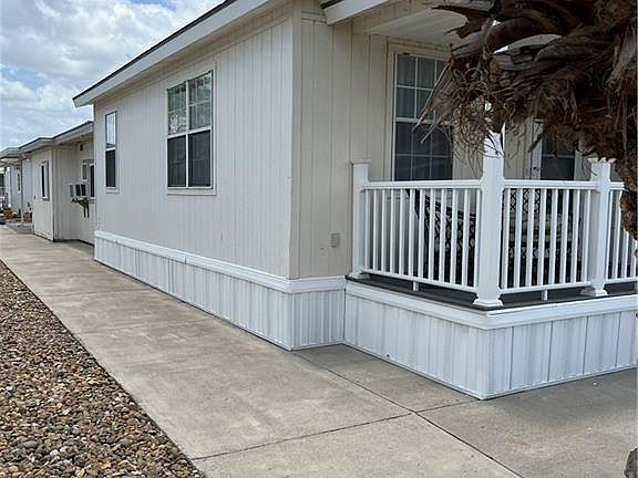 2nd image of 3040 Boca Chica