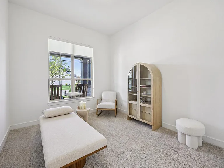 3870 Verona St — Photo 16