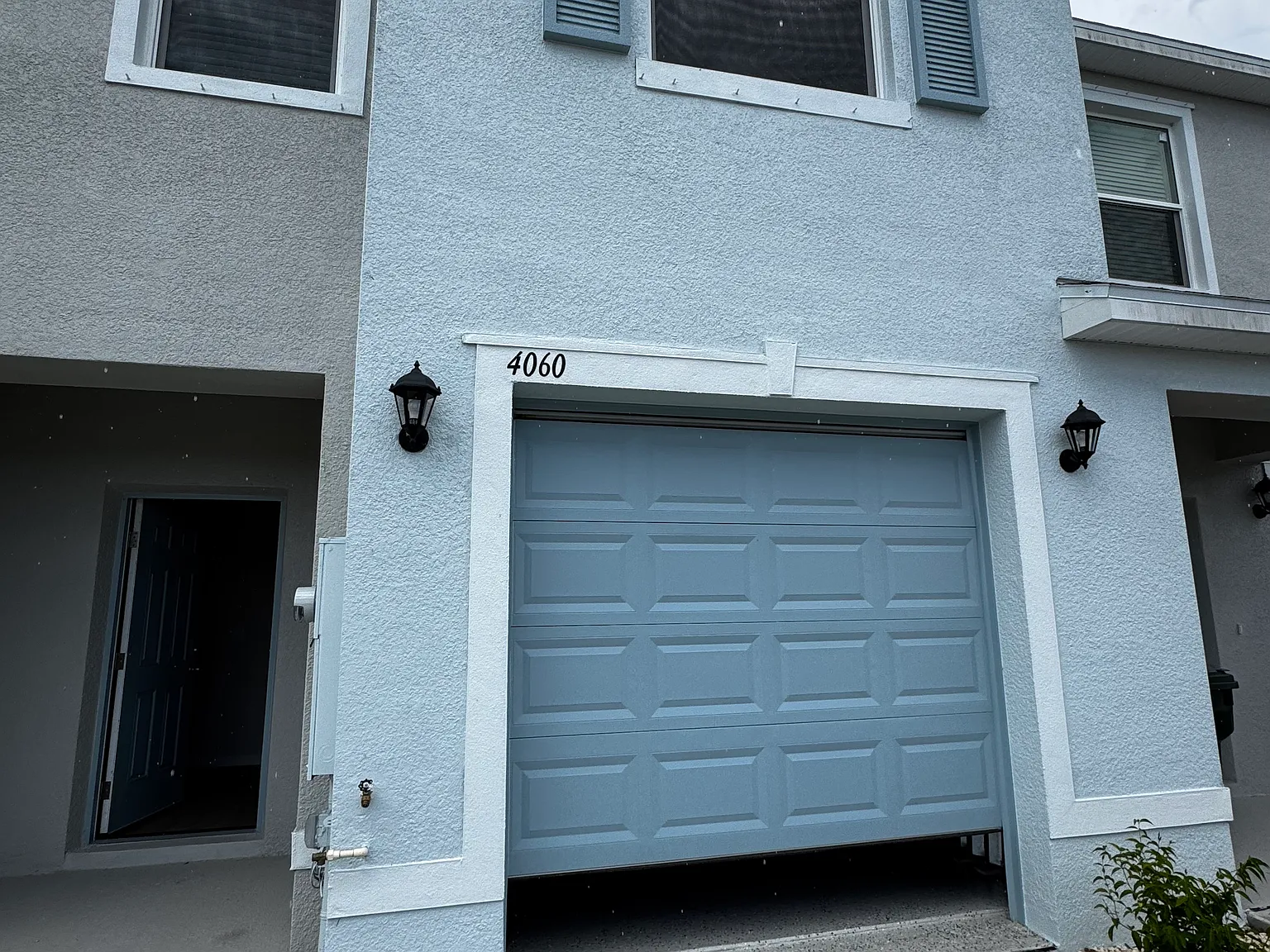 3 bed, 2.5 bath, 1673 sqft, $2,600 — Photo 1