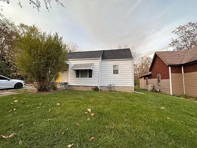 1326 W 14th St — Photo 3