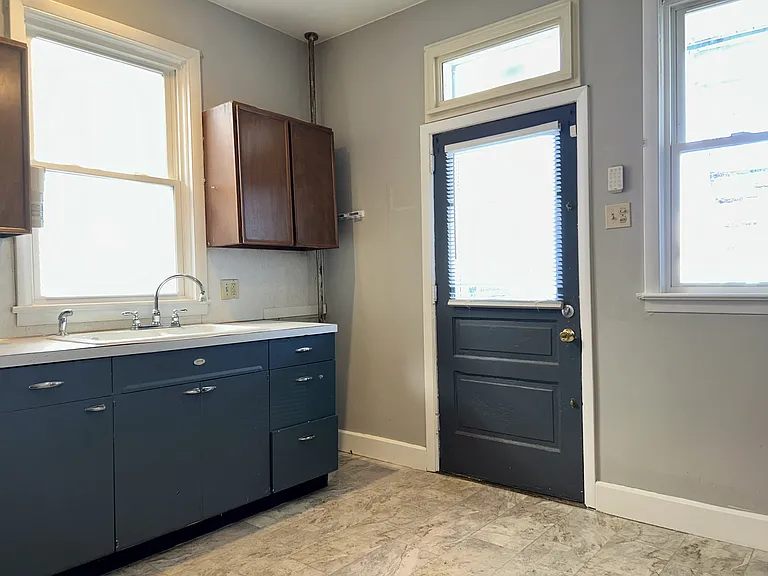 743 Madison Ave #1 — Photo 10