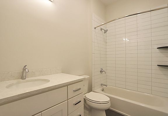 4th image of 120 Washington St #120-308