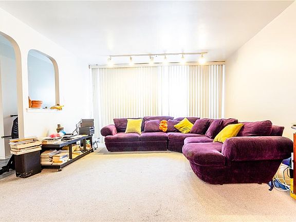4th image of 7207 Bergen Ct