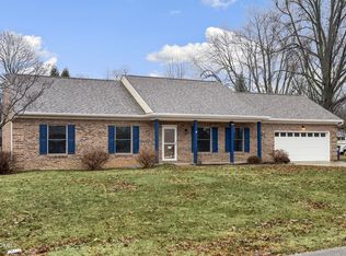117 McMakin Mnr, La Grange, KY 40031