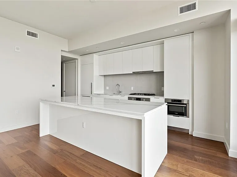 44 East Ave #2011 — Photo 16