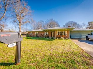 201 Miles St, Broken Bow, OK 74728