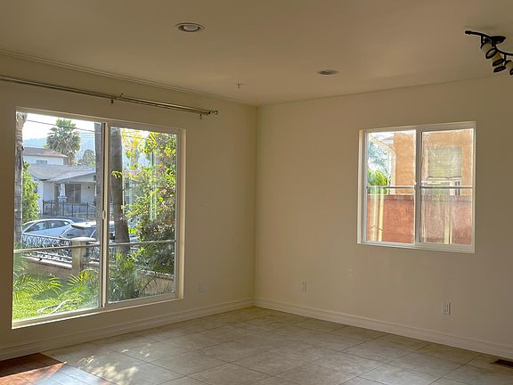 5th image of 3937 Seneca Ave