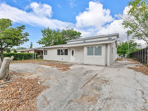 2nd image of 1451 SW 5th Avenue