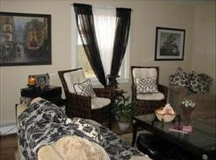 1 Indian Hill Rd, Woburn, MA 01801