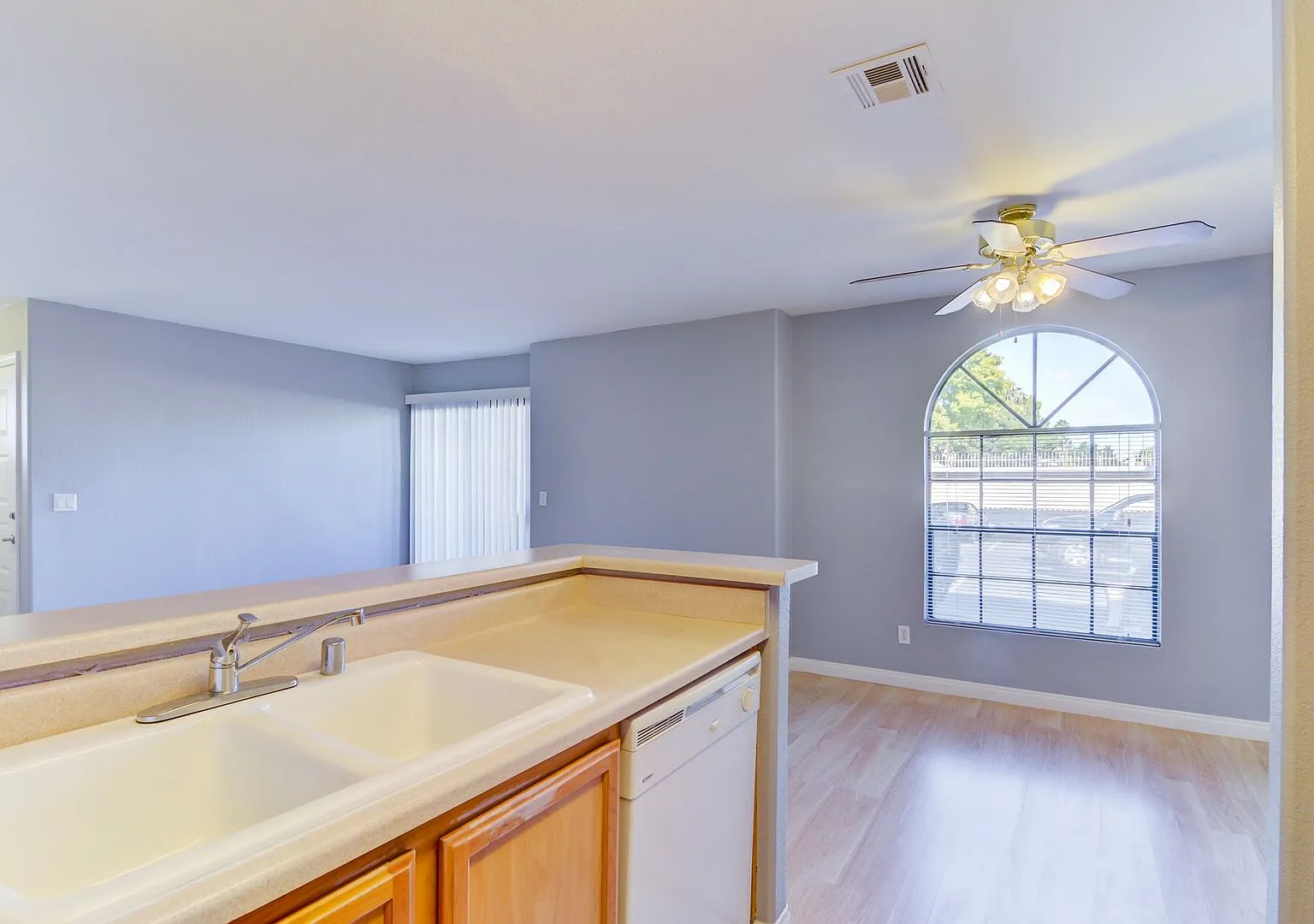 2974 Juniper Hills Boulevard Unit#101, Las Vegas, Nevada 89142 — Photo 2