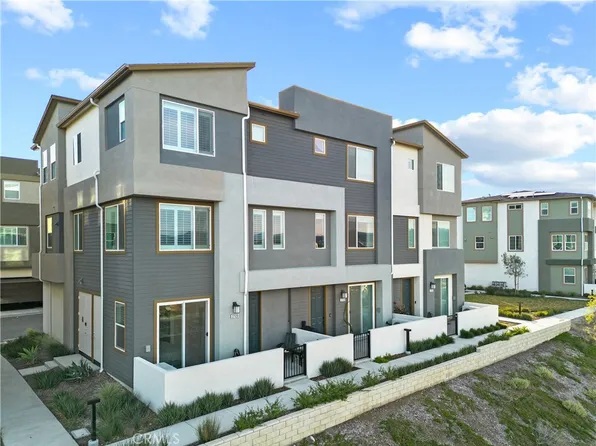 27129 Valley Oak Pl, Valencia, CA 91381