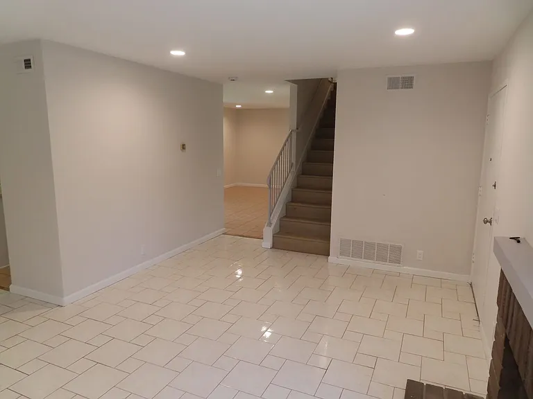 2160 Leighton Ct — Photo 5
