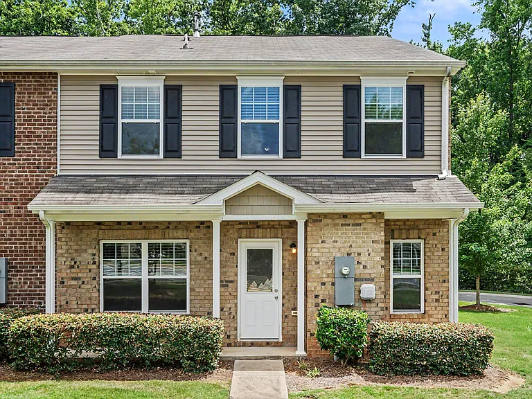 10420 Benfield Rd — Photo 29