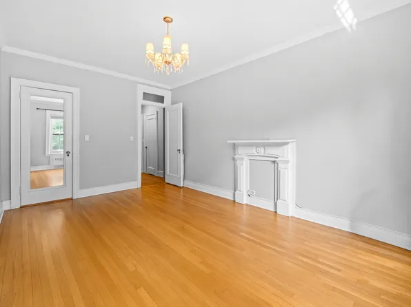 525 West 238th Street image 11 of 19