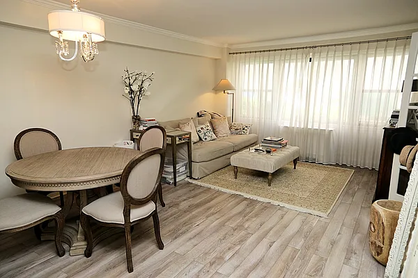 Rented by Engelman And Co | media 13