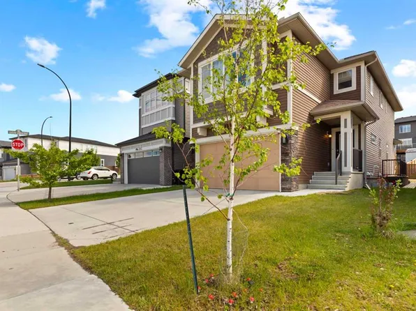 249 W Lucas Cres NW, Calgary, AB T3P 1M8