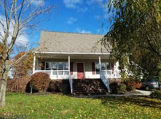 781 N Douglass Ln, Tyrone, PA 16686