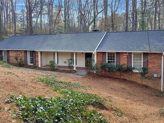 3rd image of 6900 Castleton Dr