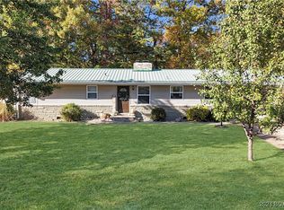 414 Overlook Rd, Lake Ozark, MO 65049