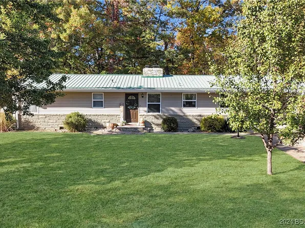 414 Overlook Rd, Lake Ozark, MO 65049