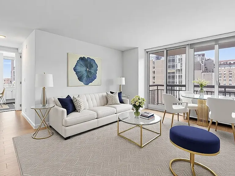 70 W 37th St #1405 — Photo 1