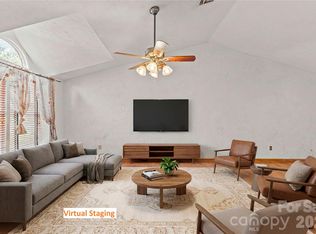 11826 Merriweather Dr, Charlotte, NC 28273